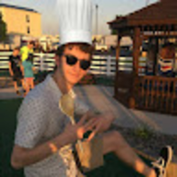 Meet your Posher, Andrew - Picture 1 of 1